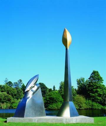 The dynamic stainless steel forms of <i>Corona</i>, 1996, Melbourne.