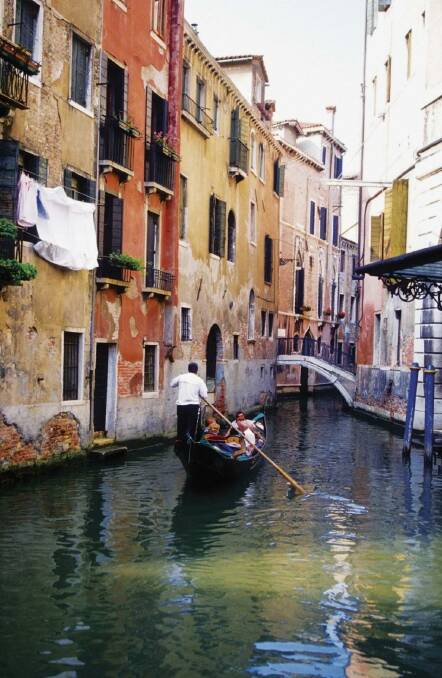Visit Venice on a tour of Europe's highlights.