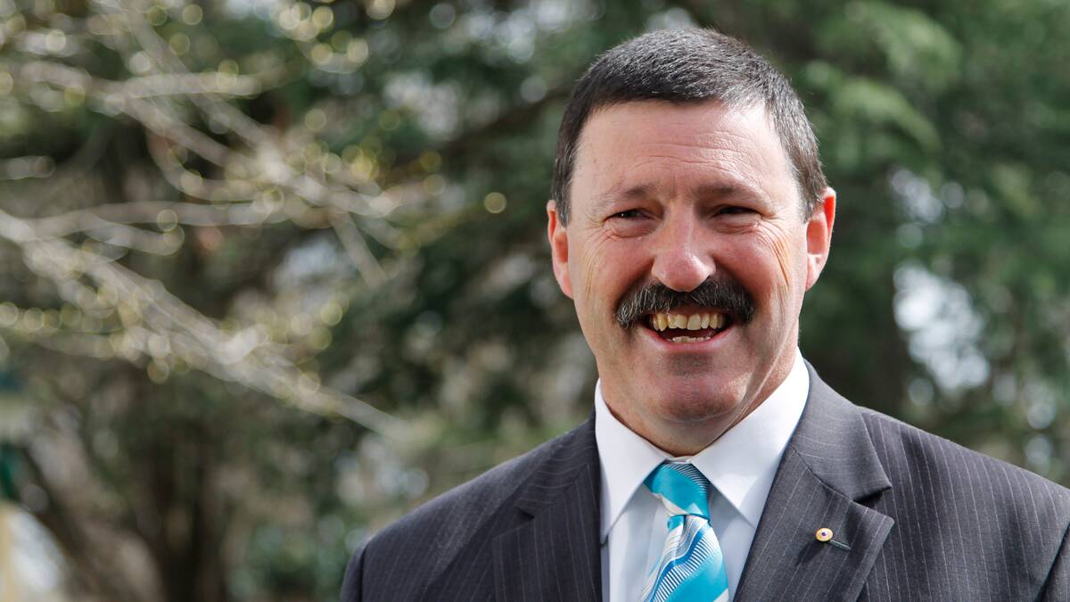 Former member for Eden-Monaro Mike Kelly has announced on Facebook that he'll again seek preselection to recontest the seat for the Labor Party.