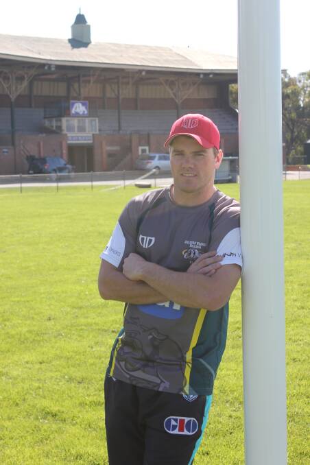 LEADING THE WAY: First year captain / coach
Michael Picker hopes his team doesn’t let
expectations get to their heads. The four game
NRL veteran hopes to lead by example, saying “It
is captain / coach, but I’d rather be more captain
then the coach if you know what I mean.” Photo:
Chris Clarke.