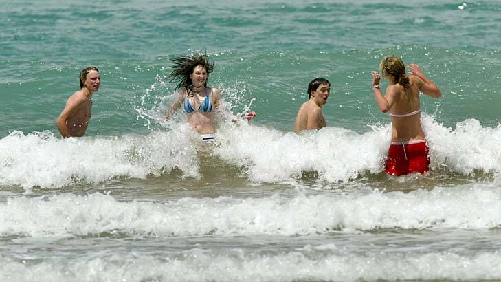 Brace for impact ... more than 5000 schoolies will hit Victoria's coastal holiday hotspots this weekend.