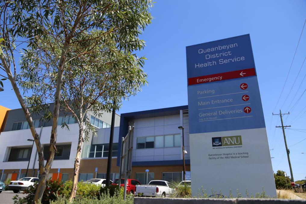 The acting chair of Queanbeyan Hospital's Medical Staff Hospital has criticised the hospital's handling of ongoing pay negotiations with senior specialists. 