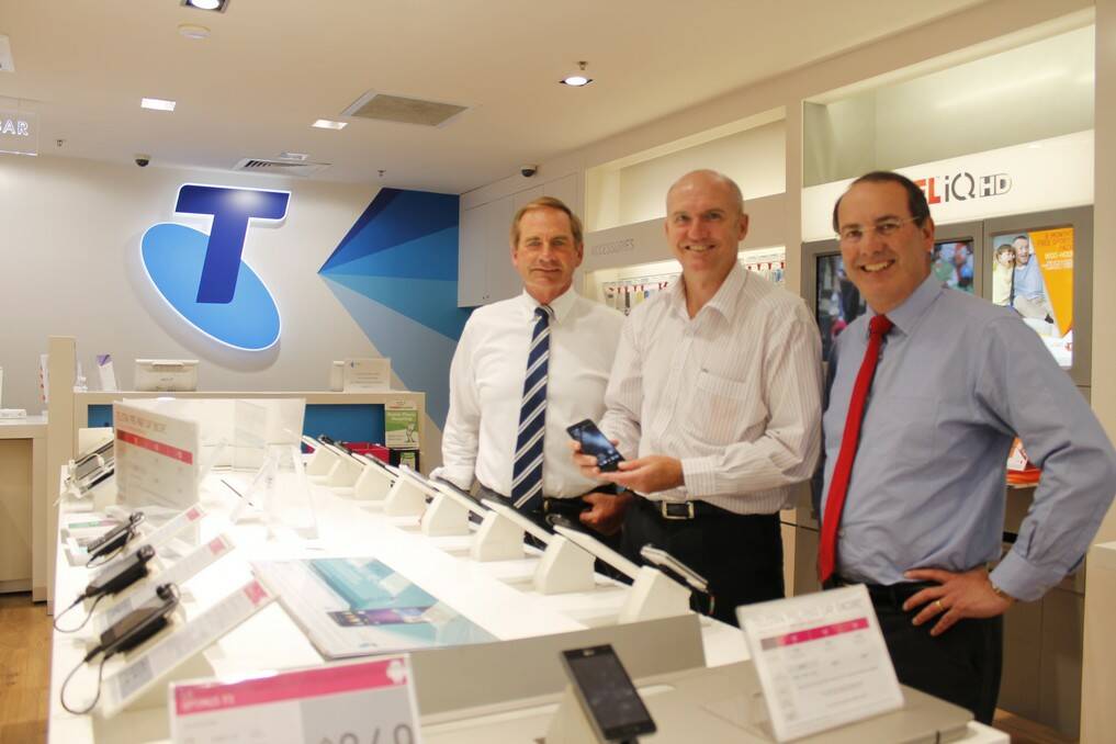 (from left) Queanbeyan Mayor Tim Overall, Telstra area manager Chris Taylor and Member for Eden-Monaro Peter Hendy welcome new 4G network coverage in Queanbeyan.