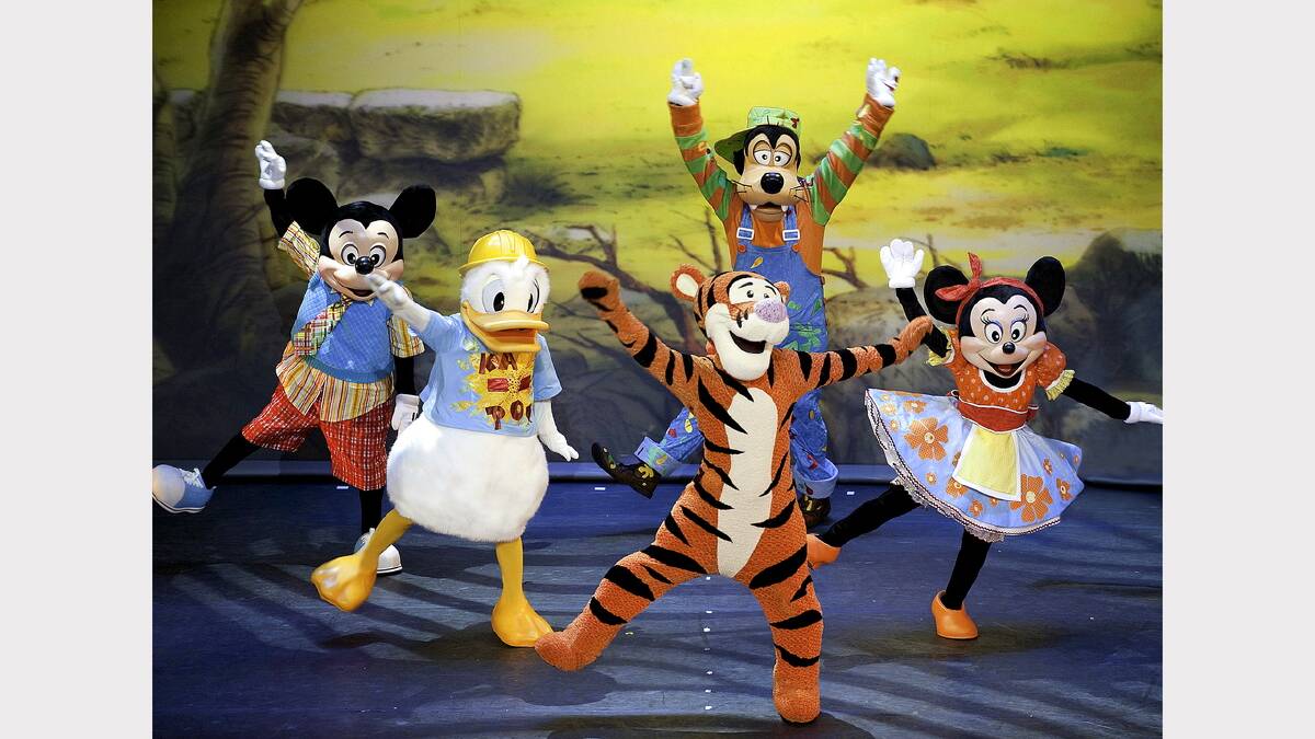 One lucky reader will win a family pass to see Disney Live!