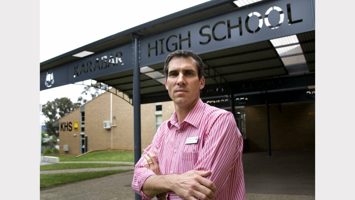 Karabar High School P&C president Dave Lavers said the school executive had managed the asbestos situation safely.