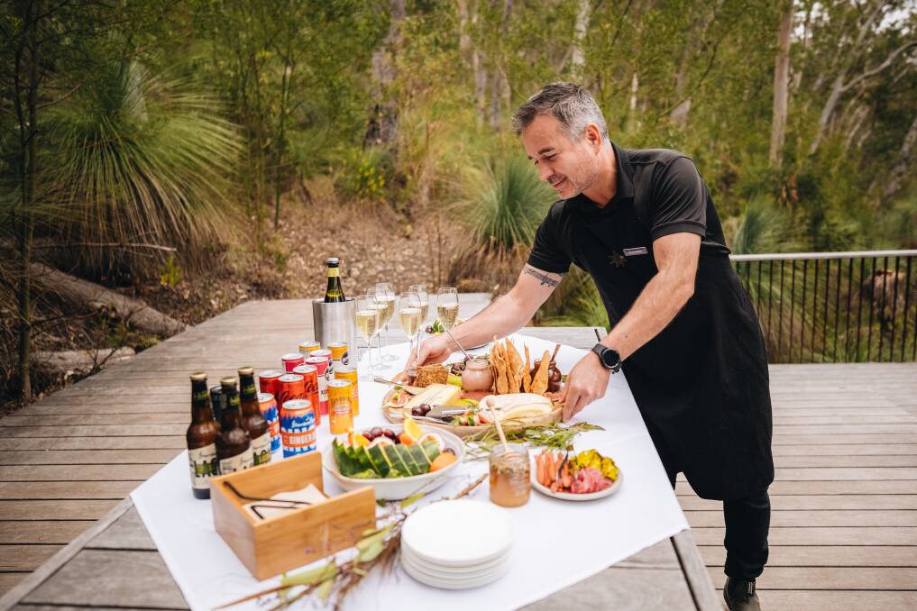 Each hiking day concludes with drinks and canapes. Each hiking day concludes with drinks and canapes.