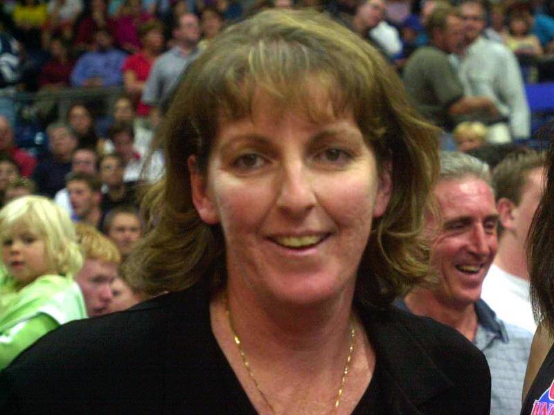 Karen Dalton was employed as head coach of the Sydney Flames in 2003. (Alan Porritt/AAP PHOTOS)