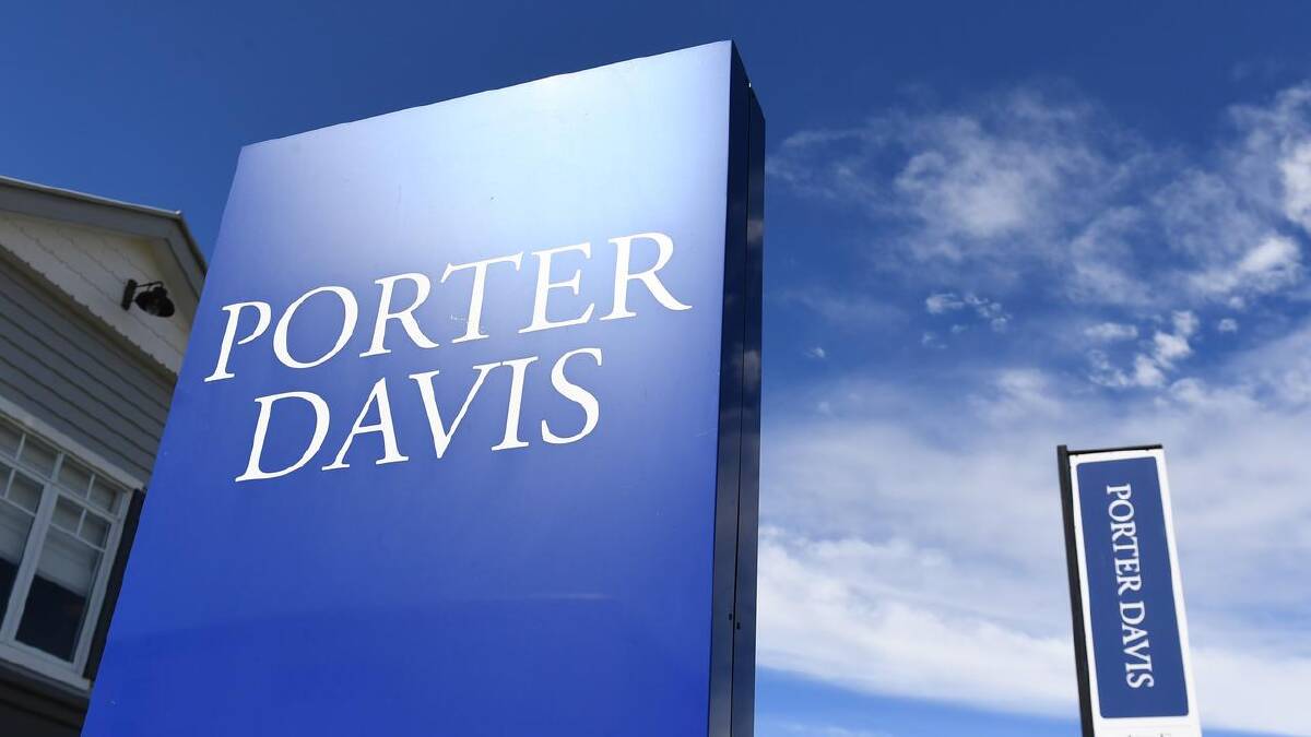 About 560 Porter Davis clients were not covered under the scheme. (Jono Searle/AAP PHOTOS)