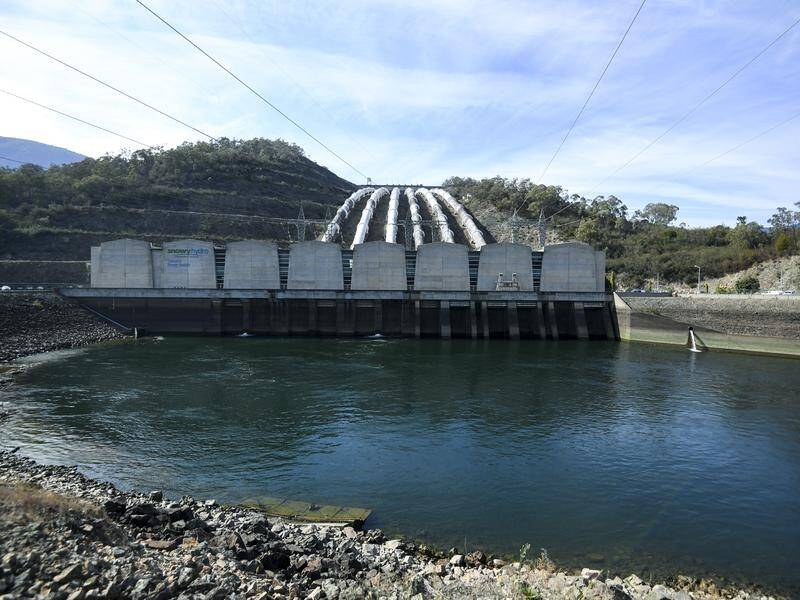 Delays at projects such as Snowy Hydro 2.0 have energy ministers concerned. (Lukas Coch/AAP PHOTOS)